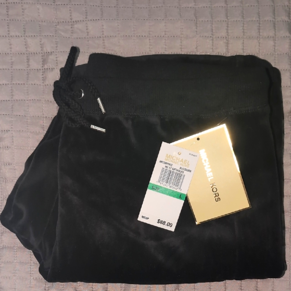 MK L Black Velvet/Velour Pants